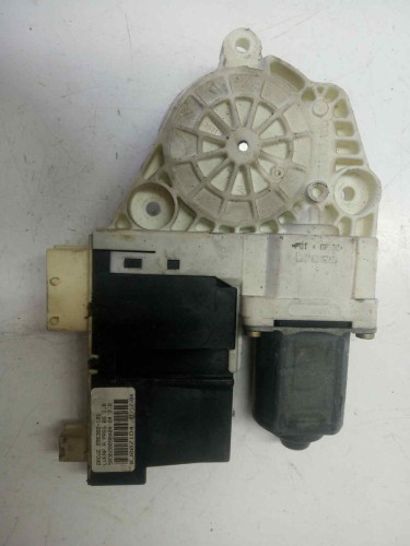 MOTOR ELEVALUNAS DELANTERO DERECHO Citroen C4 BERLINA 
