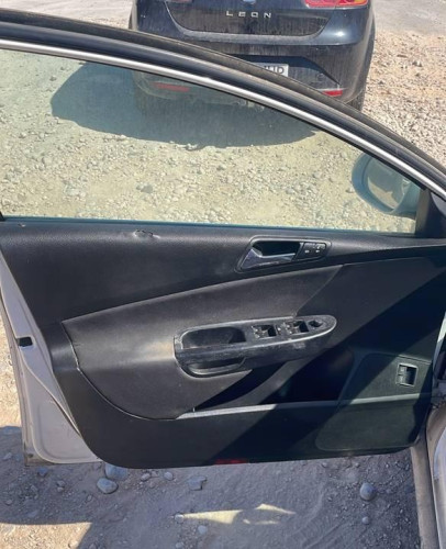 VOLKSWAGEN PASSAT BERLINA (3C2) — Donor Vehicle for Used Parts 