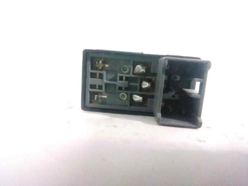 MANDO ELEVALUNAS DELANTERO DERECHO Chevrolet LACETTI 