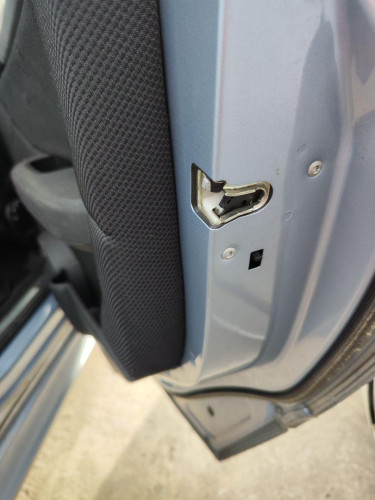 CERRADURA PUERTA TRASERA DERECHA MERCEDES-BENZ CLASE B (BM 245) 