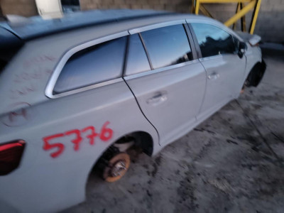 TOYOTA AVENSIS (T27)