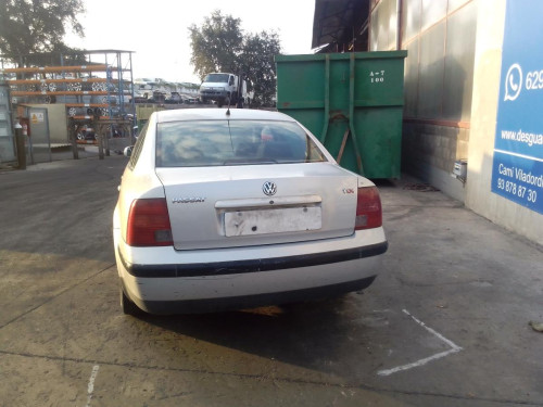  VOLKSWAGEN PASSAT VARIANT (3B5) 