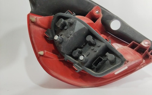 PILOTO TRASERO DERECHO Renault CLIO III 