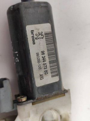 MOTOR ELEVALUNAS DELANTERO IZQUIERDO, PEUGEOT, 307 (S1)(04.2001)
