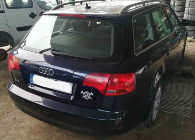 AUDI A4 AVANT (8E)