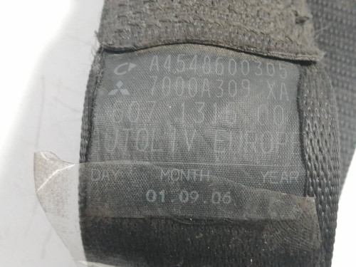  CINTURON SEGURIDAD DELANTERO IZQUIERDO Mitsubishi COLT CZ3 BERL. 3 (Z30) 