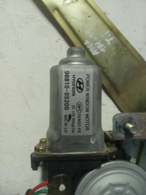 ELEVALUNAS TRASERO IZQUIERDO, HYUNDAI, ATOS PRIME (MX)