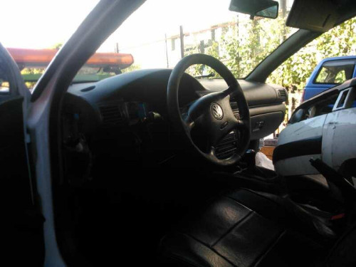  VOLKSWAGEN PASSAT BERLINA (3B3) 