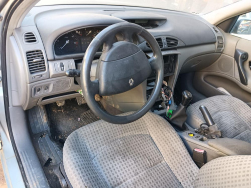 RENAULT LAGUNA II (BG0) — автомобиль-донор на запчасти 