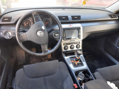 VOLKSWAGEN PASSAT BERLINA (3C2)
