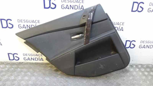 GUARNECIDO PUERTA TRASERA IZQUIERDA de segunda mano