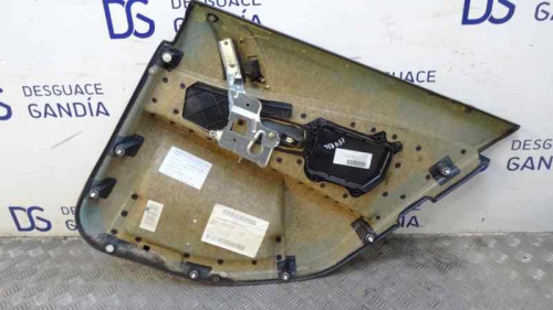 GUARNECIDO PUERTA TRASERA IZQUIERDA de segunda mano