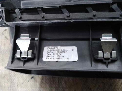 REJILLA AIREADORA PEUGEOT 308 