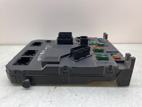 CAJA RELES / FUSIBLES Peugeot 206 