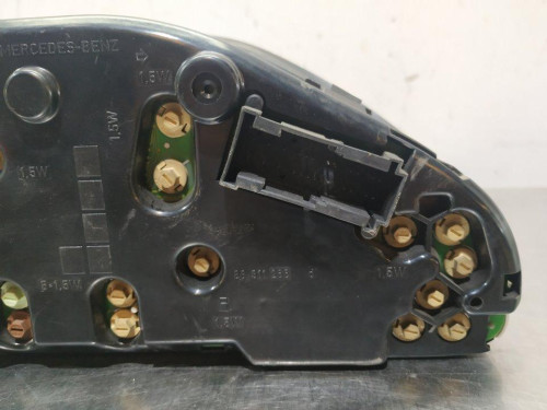  CUADRO INSTRUMENTOS MERCEDES-BENZ CLASE E (BM 210) BERLINA 