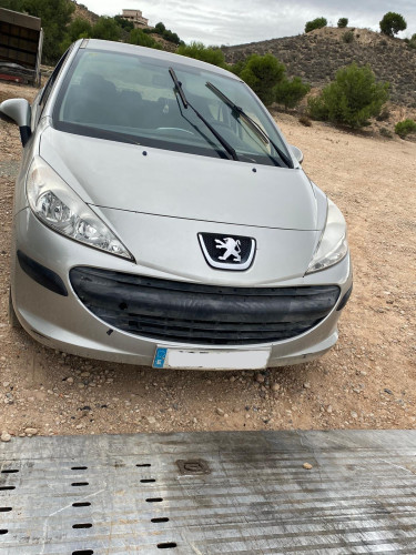 PEUGEOT 207 — автомобиль-донор на запчасти 