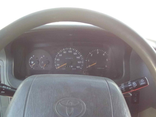 TOYOTA HI-ACE 