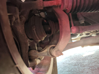 BRAZO SUSPENSION DELANTERO IZQUIERDO