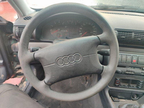  AUDI A4 BERLINA (B5) 