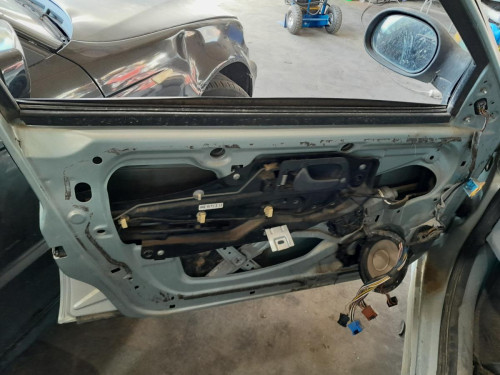  RENAULT LAGUNA (B56) 