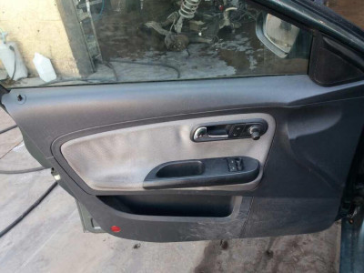SEAT CORDOBA BERLINA (6L2)