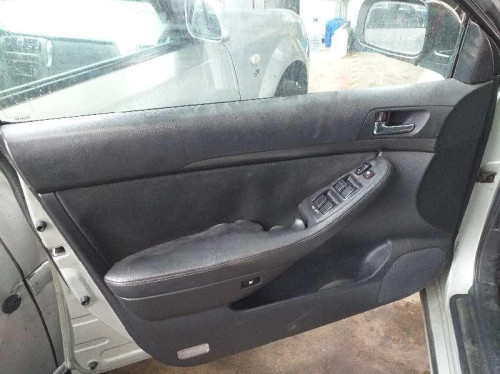  TOYOTA AVENSIS BERLINA (T25) 
