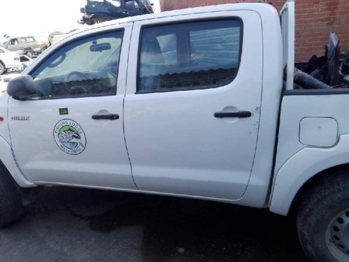 TOYOTA HILUX (KUN) — vehículo donante para recambios 