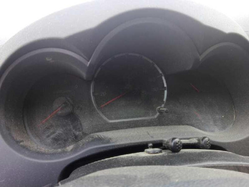 TOYOTA HILUX (KUN) — vehículo donante para recambios 