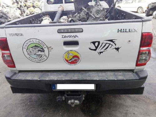 TOYOTA HILUX (KUN) — vehículo donante para recambios 