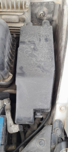 CAJA RELES / FUSIBLES Kia CARNIVAL 