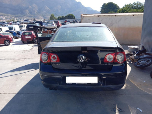 PILOTO TRASERO DERECHO INTERIOR VOLKSWAGEN PASSAT BERLINA (3C2) 