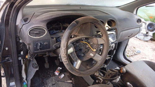  FORD FOCUS BERLINA (CB4) 