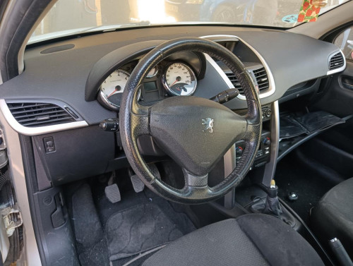 PEUGEOT 207 SW — vehículo donante para recambios 