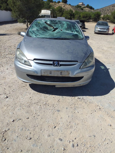 PEUGEOT 307 (S1)(04.2001) — Donor Vehicle for Used Parts 