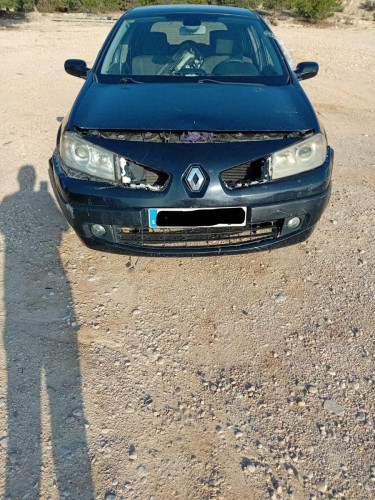 RENAULT MEGANE II BERLINA 5P — автомобиль-донор на запчасти 
