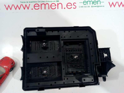  CAJA RELES / FUSIBLES OPEL CORSA E 
