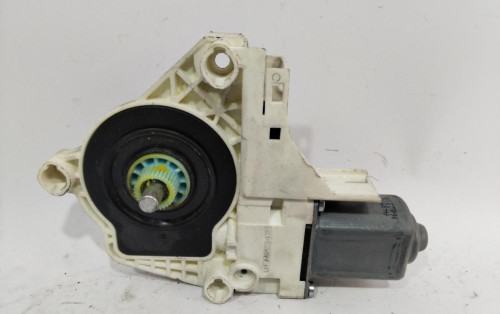 MOTOR ELEVALUNAS TRASERO DERECHO Skoda SUPERB COMBI (3T5) 