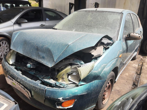  FORD FOCUS BERLINA (CAK) 