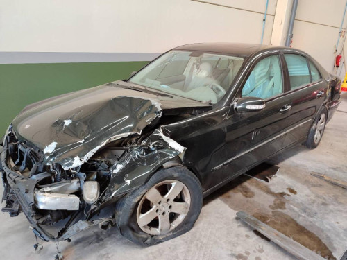 MERCEDES-BENZ CLASE E (BM 211) BERLINA — vehículo donante para recambios 