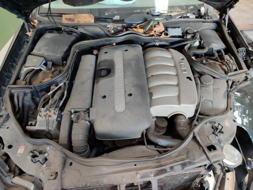 MERCEDES-BENZ CLASE E (BM 211) BERLINA — vehículo donante para recambios 