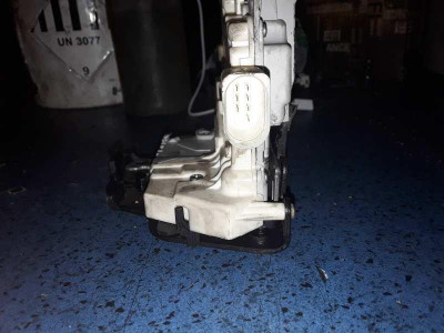 CERRADURA PUERTA DELANTERA DERECHA