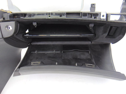 GUANTERA, MERCEDES-BENZ, CLASE E (BM 211) BERLINA