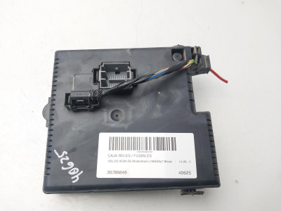 CAJA RELES / FUSIBLES, Volvo, XC90