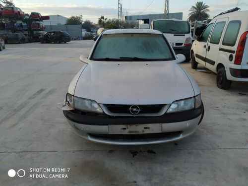  OPEL VECTRA B BERLINA 