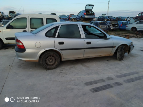  OPEL VECTRA B BERLINA 