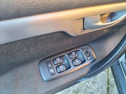  VOLVO S60 BERLINA 
