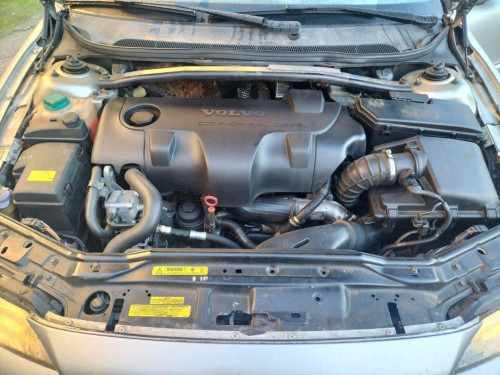  VOLVO S60 BERLINA 