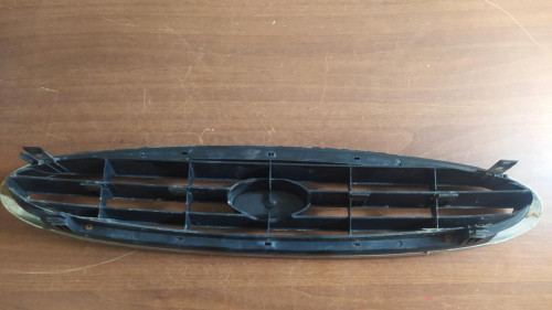 REJILLA DELANTERA Ford MONDEO BERLINA (GD) 