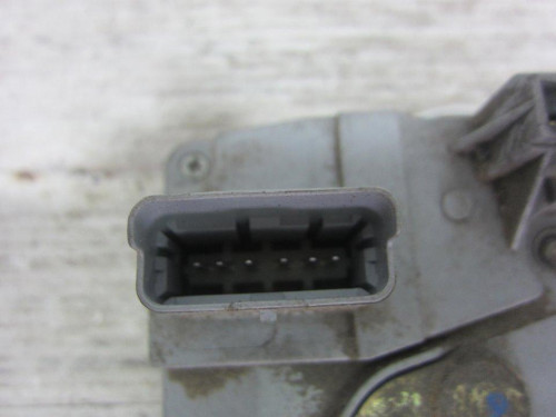  CERRADURA PUERTA DELANTERA DERECHA 