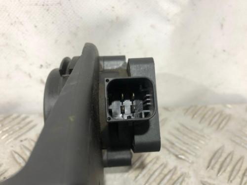 PEDAL ACELERADOR 